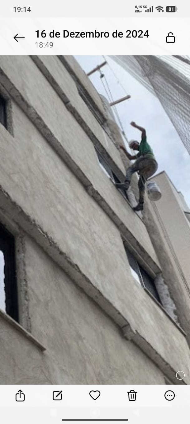 Serviço de balancinho para pintura de fachada de prédio ES